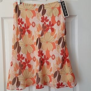 - Gorgeous silk floral skirt